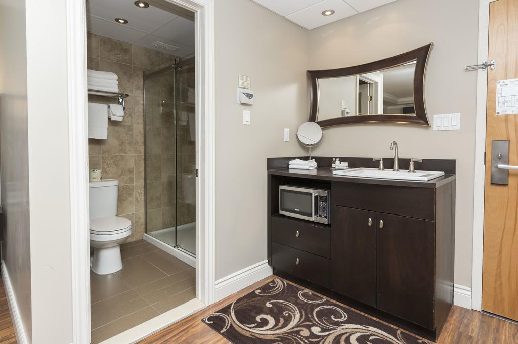 Hotel & Suites Le Dauphin Drummondville Exterior foto